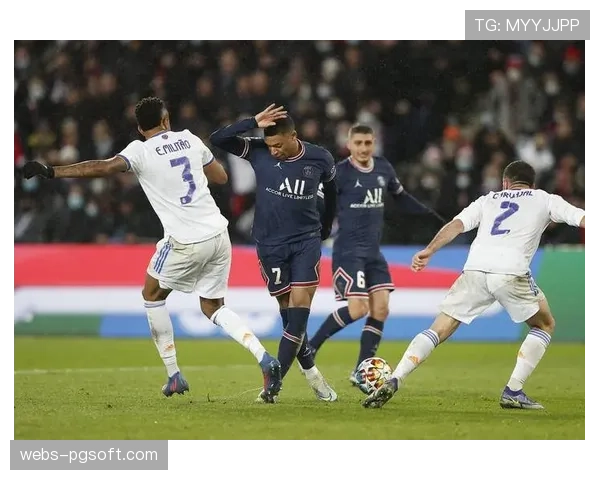 巴黎圣日耳曼公布欧冠大名单，联赛轮换幅度成赛后焦点话题